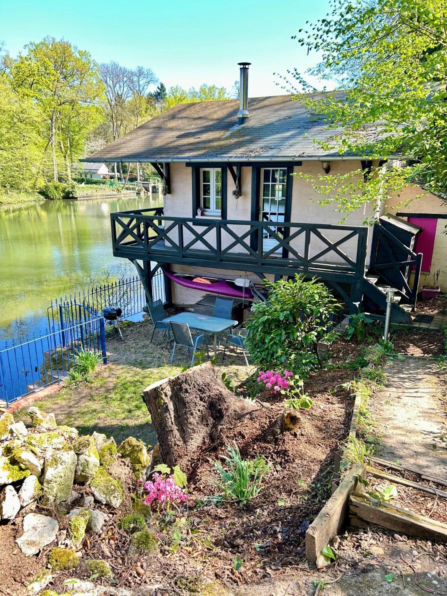 Le Chalet Bucolique Au Bord De L'Eau Olivet  Dış mekan fotoğraf